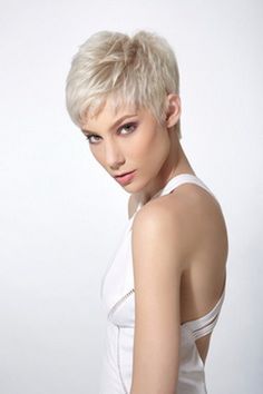 Short haircuts for thin fine hair Fine Straight Hair, Cuts For Fine Hair, Latest Short Haircuts, Very Short Haircuts, Haircuts For Fine Hair, Short Blonde Hair