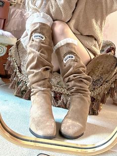 This price is for a pair of boots only. Size353637383940Foot Length22.52323.52424.525Heel2.52.52.52.52.52.5 Beige Round Toe Knee-high Boots For Winter, Male Steampunk, Steampunk Fashion Female, Harajuku Punk, Steampunk Fashion Male, Gothic Skirts, Trim Design, White Wedges, Steampunk Accessories