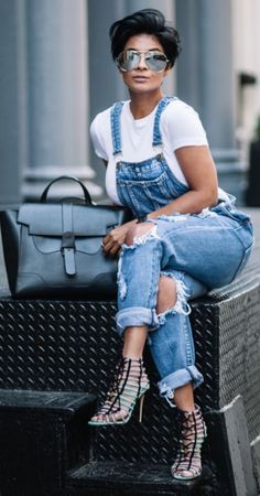 Kyrzayda Rodriguez Fashion Forcast, Pixies Haircut, Kyrzayda Rodriguez, Haircut Ideas Trendy, Looks Adidas, Moda Hippie, Best Jeans For Women, Girls Fun, Tutorial Ideas