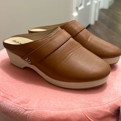 Old Navy Faux-Leather Clog Shoes For Girls, Nwot Size 1 Never Worn Outside Of The House, Only Tried On. So Cute! Slip-on Flat Synthetic Clogs, Flat Slip-on Synthetic Clogs, Synthetic Mules With Leather Footbed And Round Toe, Slip-on Synthetic Clogs With Leather Footbed, Synthetic Mules With Cushioned Footbed And Round Toe, Round Toe Synthetic Mules With Cushioned Footbed, Synthetic Round Toe Mules With Cushioned Footbed, Comfortable Synthetic Closed Toe Mules, Synthetic Clogs With Rubber Sole And Flat Heel