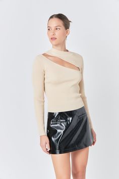 We know what you're thinking. How could something so mini be so chic? This Faux Leather Skort from Endless Rose is not only comfortable enough to wear all day long, but it's versatile enough to wear with your favorite styles. Pair it with a sweet sweater, tights, and chunky heels for a fancy dinner, or wear it with your favorite top and sneakers to run errands. Faux leather Skort design Pull-on style High waisted Mini length Snug fit Faux front welt pockets Side zipper with hook-and-eye closure Hand wash cold Do not bleach Do not tumble dry Do not dry clean Do not iron Shell: 50% Cotton 50% Polyurethane Contrast: 95% Polyester 5% Spandex Lining: 100% Polyester HN991P Total length: 13.9" Waist: 27" Inseam: 2.5" S BLACK: Height 5'9" / Bust 32" / Waist 24" / Hip 34" Leather Skort, Sweater Tights, Jumpsuit Fall, Fancy Dinner, Blazer And Shorts, Tweed Dress, Tops Fall, Romper With Skirt, Fall Dresses