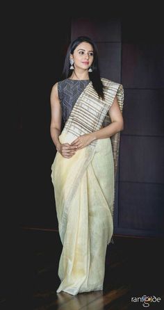 Formal Saree, Slides Outfit, Sarees For Girls, Cotton Saree Designs, Modern Saree, Rakul Preet, Indian Saree Blouses Designs, Saree Blouse Patterns