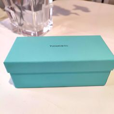 Authentic Tiffany & Co. Empty Small Box In Great Condition Offers Are Always Welcome!!! Tiffany And Co Box, Tiffany Gifts, Tiffany Box, Sunglasses Box, White Bow Tie, Tiffany Bracelets, Trending Bracelets, Vintage Tiffany, Bow Bracelet