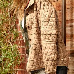 Comfy and stylish looking soft quilted jacket. Slouchy and oversized fit that's perfect for layering.Product MeasurementSLEEVE LENGTH: S: 14 1/2 inM: 15 inL: 15.5 inSHOULDER: S: 21 inM: 22 inL: 23 in Fabric Contents: 95% Polyester, 5% Spandex Cozy Quilted Winter Outerwear, Oversized Quilted Outerwear For Cold Weather, Casual Beige Quilted Puffer Jacket, Oversized Quilted Jacket For Cold Fall Weather, Oversized Quilted Long Sleeve Outerwear, Oversized Quilted Jacket For Fall, Oversized Quilted Outerwear With Long Sleeves, Oversized Quilted Long Sleeve Jacket, Casual Brown Quilted Jacket For Cold Weather