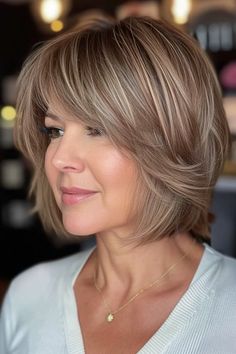 Gestufte Bob Frisuren ab 50: 57+ frische Schnitte - hairtastic.de My Style