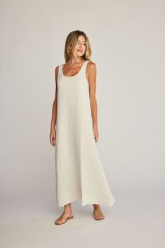 Breezy Flowy Loungewear Dress, Flowy Daywear Maxi Dress, Casual Linen Maxi Dress For Loungewear, Flowy Unlined Maxi Dress For Daywear, Chic Beige Maxi Dress For Loungewear, Casual Everyday Midi Dress, Casual Flowy Unlined Maxi Dress, Breezy Spring Loungewear Maxi Dress, Breezy Maxi Dress For Spring Loungewear