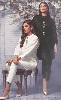 Black n white Nikkah Dress, Pakistani Dresses Casual, Pakistani Fashion Party Wear, Beautiful Pakistani Dresses, Salwar Kamiz, Mode Abaya, Casual Wear Dress, Simple Pakistani Dresses