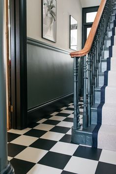 black and white LVT floor tiles in a victorian style hallway Hallway Flooring Ideas Entrance Halls, Black And White Checkerboard Floor, Colourful Hallway, Downstairs Flooring, Lambriseringen Gang, Black And White Hallway, Entryway Colors, Black Hallway, White Hallway