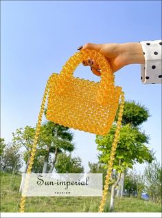 Pearl Bags, Acrylic Bag, Clear Top, Pearl Shop, Luggage Sizes, Pearl Bag, Beads Diy, Beaded Purses, Orange Bag