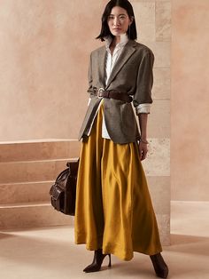 Stile Boho Chic, Silk Maxi Skirt, Maxi Skirt Outfits, Yellow Skirt, Silk Maxi, Looks Street Style, A Skirt, 가을 패션, Style Mistakes