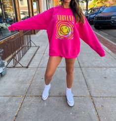 Preppy Graphic Tees, Pink Nirvana Sweatshirt, Pink Nirvana, Nirvana Smile, Preppy Shirts, Nirvana Sweatshirt, Adrette Outfits, Y2k Graphic Tees, Preppy Fits