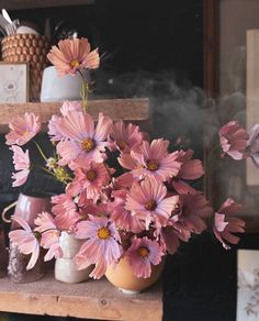 LISTEN UP! If you're not following @jennibloomflowers, you need to! Look at these homegrown Apricotta Cosmos + the styling...and the smoke!… | Instagram Fall Pink Flowers, Cosmo Wedding Flowers, Cosmos Bouquet, Cosmos Flower Varieties, Garden Cosmos, Cosmos Apricotta, Pink Cosmos