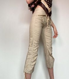 2000s CARGO pants Mid rise and a 3/4 length...so y2k.Pair it with a slogan tee and a trucker cap for ultimate 2000s Brittany vibes...Size 6Modelled on a size 6..$85..#cargopants #2000s #y2kfashion #y2k Spring Y2k Streetwear Pants, 90s Style Cotton Cargo Pants For Summer, 90s Style Summer Pants With Cargo Pockets, 90s Style Cargo Pants For Spring Streetwear, 90s Summer Cargo Bottoms, 90s Summer Cargo Style Bottoms, Y2k Parachute Pants With Pockets For Spring, Y2k Style Parachute Pants With Pockets For Spring, Y2k Style Summer Cargo Bottoms