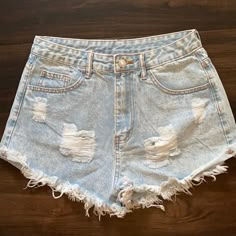 Size Small, Brand New, Never Worn Cheap Trendy Bottoms From Forever 21, Trendy Short Bottoms At Cheap Price, Cheap Ripped Short Bottoms, Rome Outfits, Shorts Aesthetic, Teen Fashion Trends, Shein Shorts, Teen Shorts, Aesthetic Shorts