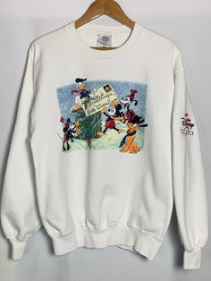 Vintage Disney Crewneck, Vintage Disney Clothes, Vintage Disney Outfits, Disney Outfits Winter, Disney Fits, Vintage Christmas Shirt, Disney 2023, Birthday Things, Disney Adult