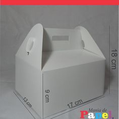 an image of a white box with measurements on the front and back side for packaging