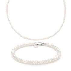 Our freshwater white pearls will give you that classy fresh new look. Perfect for any occasion / outfit. Material: Freshwater pearls, No color change. Clasp: S925 Sterling Silver lobster clasp. Width: 4mm. Occasion Outfit, No Color, Pearl White, Chain Bracelet, Color Change, Lobster Clasp, Freshwater Pearls, Fresh Water, New Look