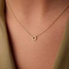 Small Pendents Design, Small Pendent Designs Gold, Small Chains Gold, Pendent Set Gold, Small Diamond Pendant, Pendent Design, Minimalist Diamond Necklace, Simple Choker Necklace, Small Pendant Necklace