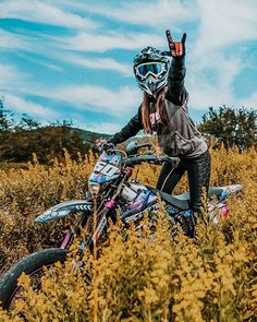 Female Motocross aesthetic Bicycle Sketch, Motorcross Bike, Dirt Biking, Dirt Bike Girl, Bmx Bicycle, Bike Girl