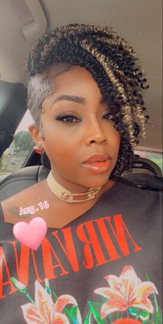 Havana Twists, Braids With Shaved Sides, Shaved Side Hairstyles, Shaved Hair Designs, Tapered Natural Hair, Natural Hair Short Cuts, Faux Locs Hairstyles, Short Sassy Hair, Side Hairstyles