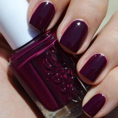 Essie's 2015 Fall color "In The Lobby" is a warm cinnamon plum, and pairs well with the summer-to-fall transitional wardrobe. Nagellack Trends, Purple Nail, The Lobby, Essie Nail Polish, I Love Nails, Essie Nail, Fall Nail Colors, Nail Polish Colors, Love Nails