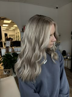 Hair Inspo Straight, Blonde Hair Ashy, Blonde With Brown, Dimensional Balayage, Icy Blonde Balayage, Blonde Hair Goals, I Like Your Hair, Dimensional Blonde