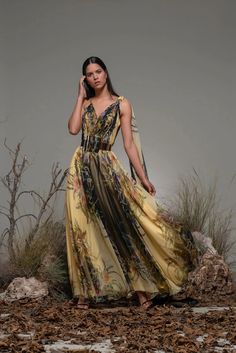 Sleeveless belted floral printed dress - HerTrove Isabel Sanchis, High Low Gown, Dress Name, Floral Printed Dress, One Shoulder Gown, Sleeveless Gown, Floral Gown, Pleated Bodice, Vestidos Vintage