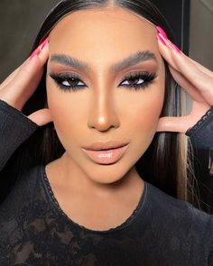 Social Link, Make Up Inspo, Making Faces, Creative Makeup Looks, Glamour Makeup, Make Beauty, Body Makeup, Kiss Makeup, Creative Makeup