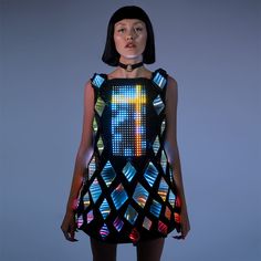 Glow In The Dark Clothes, Glow In The Dark Dress, Mirror Infinity, Stage Costume Design, Mirror Jacket, Led Infinity Mirror, Mirrored Costume, Mirror Dress, Light Up Clothes