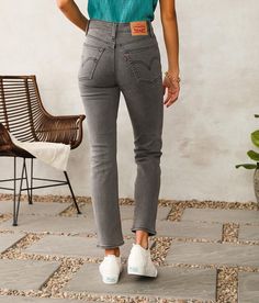 Levi's® Wedgie Straight Stretch Jean - Blue 24/28, Women's Cosmiccomet High rise Hidden button fly Snug through the hip and thigh 12 bottom opening Shoe sku 963713 Model Info: Height: 5'7 | Bust: 30 1/2 | Waist: 23 | Hip: 35 | Wearing Size: 24x28. 99% Cotton 1% Elastane. Machine wash cold. Do not bleach. Tumble dry medium. Warm iron if needed. Dry cleaning possible.. WOMEN'S LEVI'S JEAN SIZE CONVERSION CHART Waist (size) 24 25 26 27 28 29 30 31 32 33 34 UK 00/0 0/1 2/3 4/5 6/7 8/9 10/11 12/13 14 Womens Levi Jeans, Jean Fits, Army Green Jeans, Wedgie Jeans, Straight Crop Jeans, Levi Jeans Women, Distressed Denim Jeans, Conversion Chart, Grey Wash