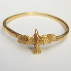 Verameat Eagle Ring Ancient Gold Ring, Eagle Jewelry, Freedom Bird, Bird Rings, Eagle Ring, Shiny Objects, Bird Gifts, Reward Yourself, Ancient Jewelry