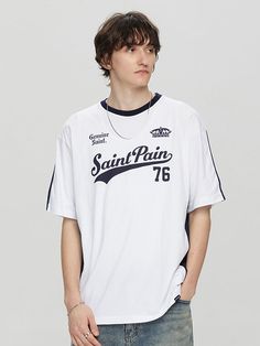 This sporty T-shirt is detailed with tapes, 90's graphic and color-blocking detail panels. It is made from 20's single cotton jersey for comfortable wear.- Ribbed round neck- Graphic print at front - Double tapes at sleeves- Point logo label at hem- Loose fit White Athleisure Jersey T-shirt, White Jersey T-shirt With Logo Print, White Varsity T-shirt For Streetwear, Casual T-shirt With Contrast Panels For Streetwear, White Relaxed Fit T-shirt With Contrast Stripes, Athleisure Jersey T-shirt With Letter Print, Collegiate Crew Neck T-shirt For Streetwear, White Jersey Sporty T-shirt, White Jersey T-shirt Athleisure Style