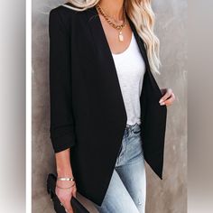 Open Front Lightweight Ruched 3/4 Sleeves A Black Lightweight Blazer Is A Must Have For Every Fashionista! This Blazer Has An Elevated Classic Silhouette. Ruched Sleeve Blazer, Open Blazer, Ladies Blazer, Uptown Girl, Open Front Blazer, Pocket Cardigan, White Blazer, Black Blazer, Black Blazers