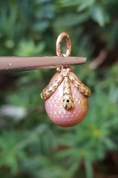 RARE 1900 Antique FABERGE Russian 14kt Gold EGG Miniature PENDANT CHARM Gold Egg, Faberge Jewelry, Faberge Eggs, 14kt Gold, Birthstone Jewelry, The Amazing, Antique Jewelry, Birthstone, Russia