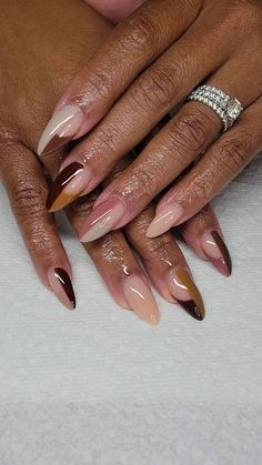 Monique Plunkett | 💅💅💅💅#nailart #blingnails #nailsofinstagram #chicagonailtech #chicagoartist #nailartinspo #handpaintednailart #cutenails #naildesigns... | Instagram Dnd Nail Polish, Almond Shaped Nails Designs, Pro Nails, Office Nails, Nail Goals, Nails Autumn, Pretty Hurts, September Nails, Diva Nails