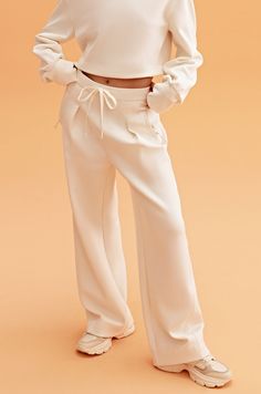 Pleated Wide Leg Pants, Pockets Details, Half Zip Sweatshirt, Zip Sweatshirt, Winter Wear, Sport Fashion, Half Zip, Bottoms Pants, White Cotton