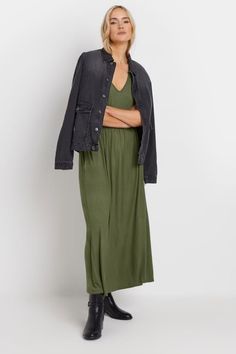 Shop LTS Tall Khaki Green Maxi T-Shirt Dress at Yours Clothing. Discover women’s plus size clothing in sizes 10-36 with fast delivery. T Shirt Maxi Dress, Shirt Maxi Dress, Womens Khakis, Long Tall Sally, Green Maxi, Maxi Shirt Dress, Long Shirt Dress, Tall Women, Fashion Fits