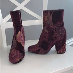 Steve Madden Velvet Bootie Never Been Worn!!!!! In Excellent Condition, Size 6!!! Add To Your Bundle For A Discount Scotland Wedding, Shoes Steve Madden, Steve Madden Shoes, Color Purple, Bootie, Steve Madden, Bootie Boots, Style Me, Scotland