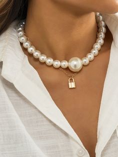 Casual Necklaces is fashionable and cheap, come to Stylewe to find out about the Jewelry Old Money Pearls, Plain Midi Dress, Casual Necklaces, Pearl Statement Necklace, Elegant Midi Dresses, Summer Elegant, Fitted Midi Dress, Classic Necklace, Urban Dresses