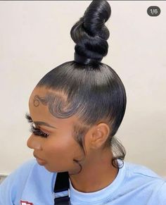 Bhaddie Hairstyle, Weave Ponytail Hairstyles, Banana Hair Clips, Banana For Hair, Braids Hairstyles Pictures, Pelo Afro, Natural Hair Styles Easy, Hairstyles For Curly Hair