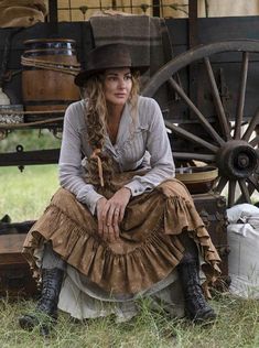 Faith Hill 1883, Old West Saloon Girl, Old Western Outfits Women, Old West Saloon, Saloon Girl, Iconic Films, Saloon Girls