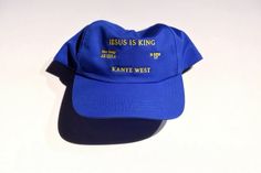 Kanye Merch, King Hat, Streetwear Chic, Ny Style, Retro Hats, Luxury Branding Design, Yeezy Sneakers, Roblox T-shirt