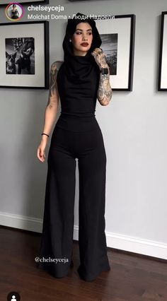 Fall Outfits Office Casual, Witchy Outfits Aesthetic Casual, Black Esthetician Outfit, Scorpio Venus Style Summer, Business Grunge Outfits, Black Attire Outfit Women, All Black Casual Outfits For Women, Classic Goth Outfits, Goth Corporate Work Outfits