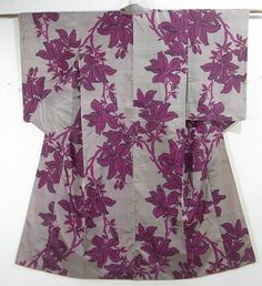 This is a fascinating vintage Meisen Kimono with plant pattern, which is woven. Plant Pattern, Kimono Top, Silk, Pattern