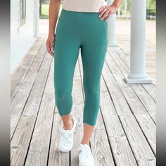 Brand New! Spring Athleisure Capri-length Capris, Casual Capri Length Workout Leggings, Casual Capri Length Sports Leggings, Casual Workout Capri Leggings, Athleisure Capri Leggings With Pockets, Solid Color Yoga Capris For Spring, Spring Activewear With Pockets And Stretch, Spring Yoga Capris, Spring Stretch Activewear With Pockets