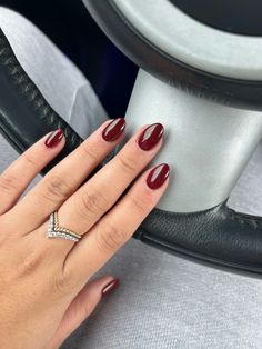 Burgundy Natural Nails, Nail Color With Maroon Dress, Burgundy Nails Short Almond, Maroon Almond Shaped Nails, Burgundy Nails Oval Shape, Short Nail Designs Maroon, Maroon Gel Nails Short, Cherry Mocha Short Nails, Cute Nails Fall Colors