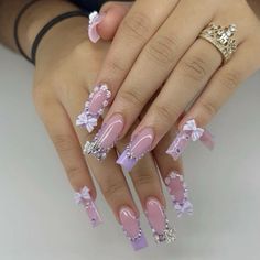 Summer nails , nail inspo , purple nails , nail inspo black girls Nail Inspo Purple, Nail Inspo Black, Sweet 16 Nails, Gem Nail Designs, Short Coffin Nails Designs, Light Purple Nails, Quince Nails, Quinceanera Nails, Gold Acrylic Nails