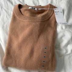 Uniqlo U Lambswool Crew Neck Cropped Sweater In Dusty Pink Color Uniqlo U, Dusty Pink Color, Uniqlo Women, Cropped Sweater, Dusty Pink, Uniqlo, Pink Color, Scoop Neck, Sweaters For Women