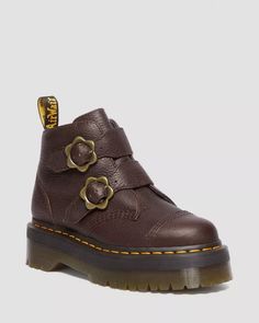 size 10 Sepatu Platform, Brown Dr Martens, Leather Platform Boots, Yellow Heels, Cool Vintage, Pretty Shoes