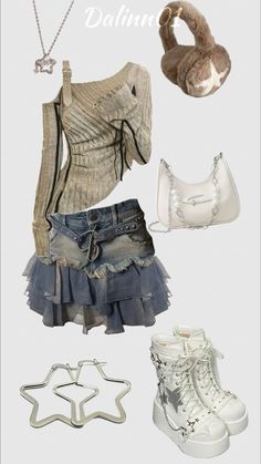 Outfits With Skirts Y2k, Y2k Style Outfits Women, Fashion Inspo Y2k, Beige Y2k Outfit, Y2k Outfits Inspo Girl, Y2k Outfits Feminine, Y2k Fashion Ideas, Y2k Skirts Outfit, Cute Y2k Clothes